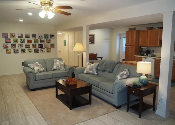 New! The Blessing - A Cute And Cozy Apartment!